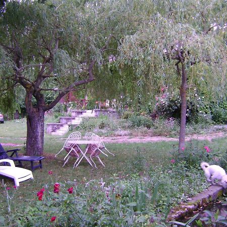 ラ・ミュール Le Genevray Bed & Breakfast エクステリア 写真