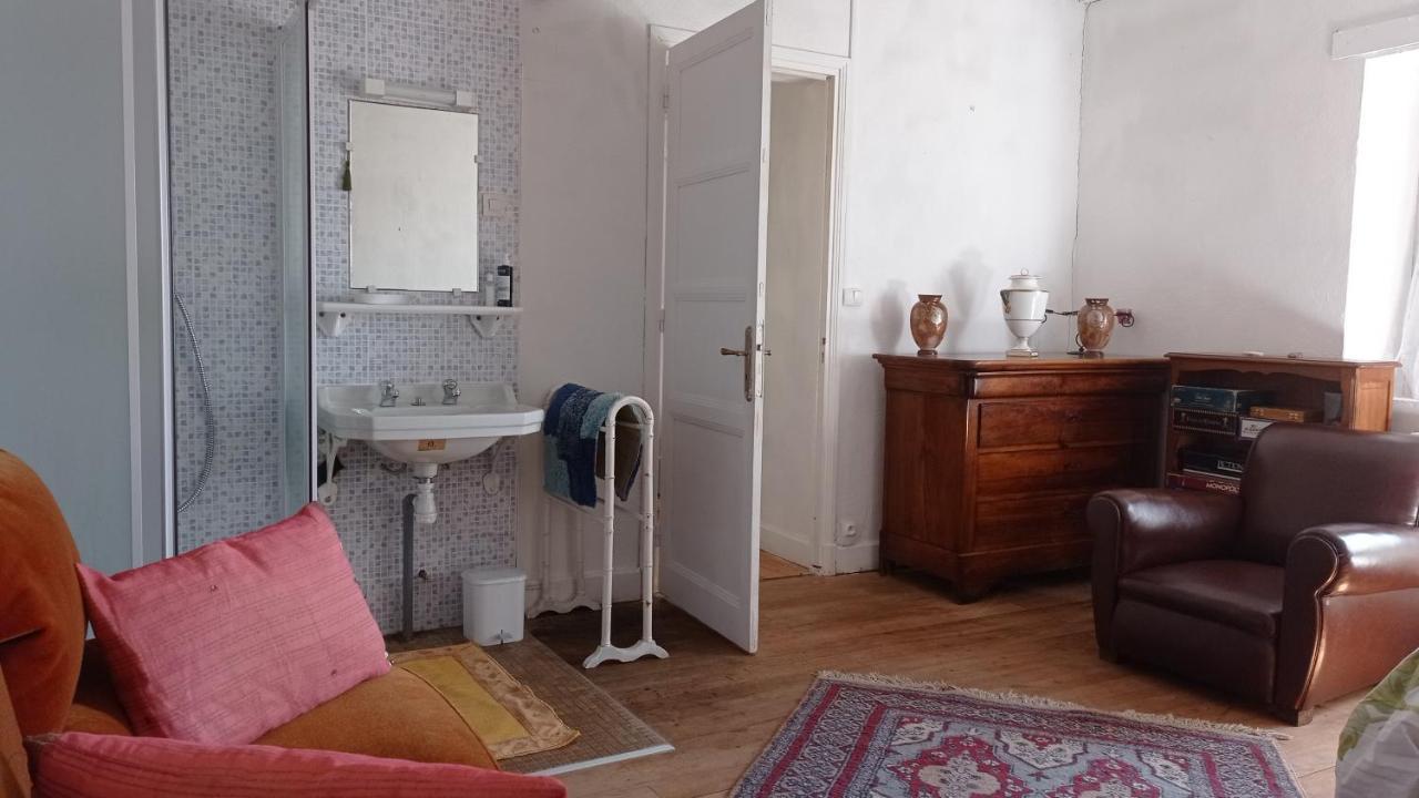 ラ・ミュール Le Genevray Bed & Breakfast エクステリア 写真